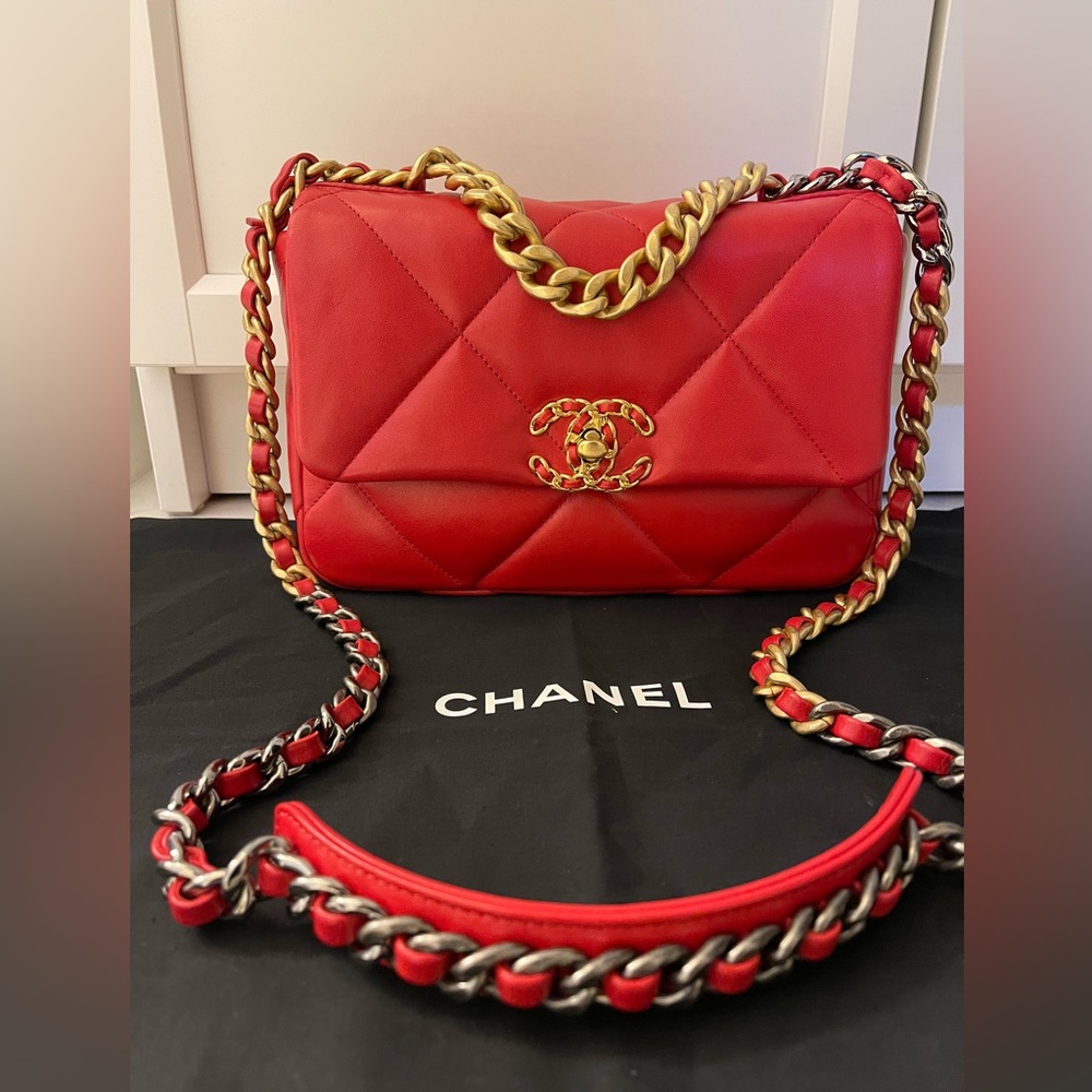 CHANEL Red Quilted Double Chain Shoulder Bag with Gold CC